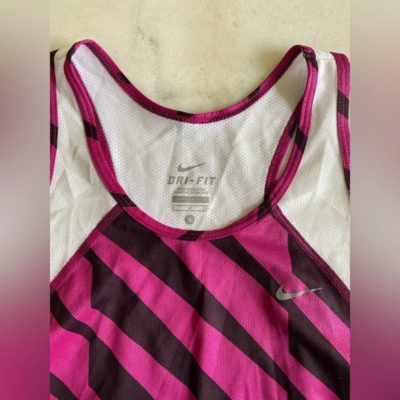 Nike Running Tank Top - Picture 3 of 4